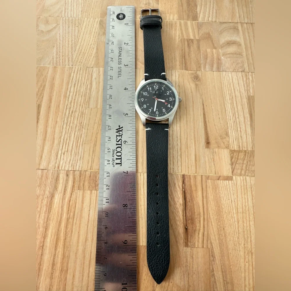 Unbranded mens black dial black strap fashion watch NEW BATTERY